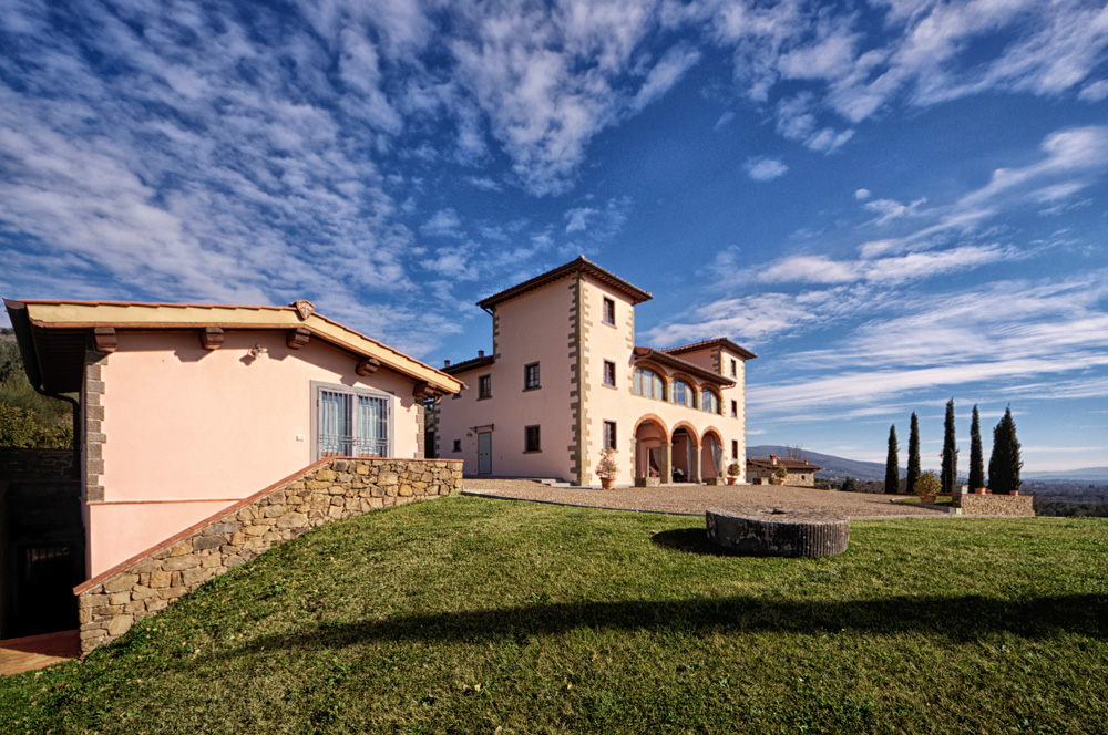 villa in tuscany